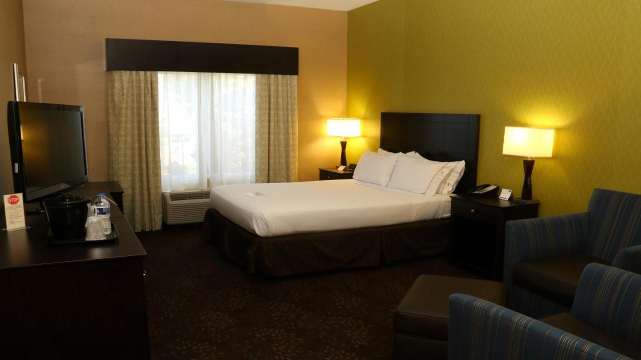 Hotel Express & By Ihg Saginaw