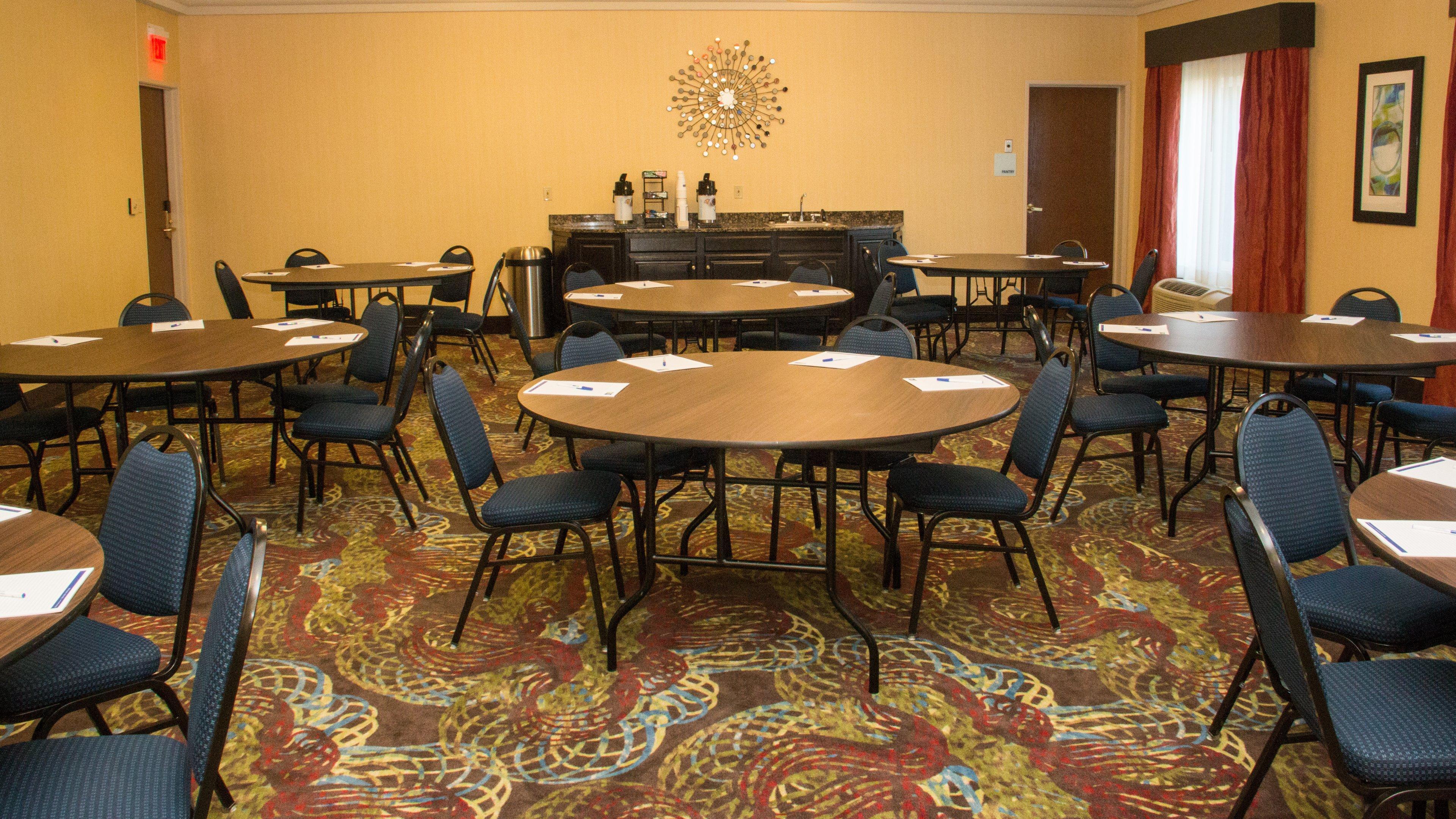 Express & By Ihg 3* Saginaw