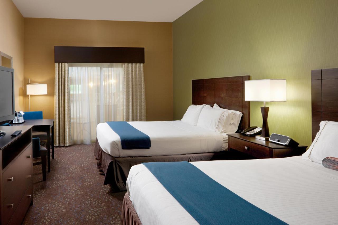 Express & By Ihg Saginaw