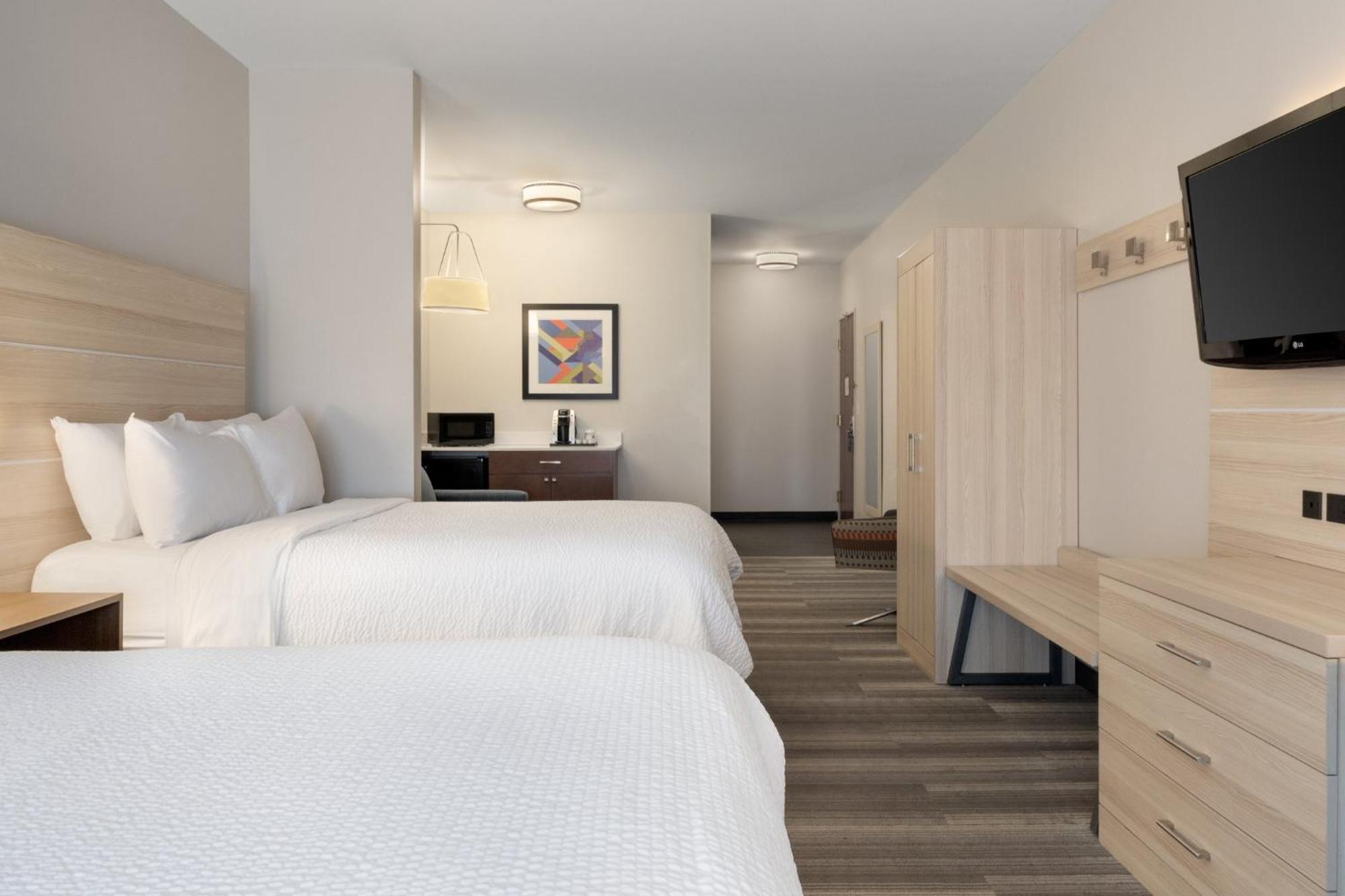 Express & By Ihg 3* Saginaw