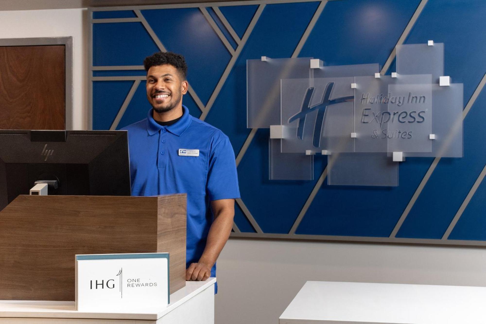 Express & By Ihg